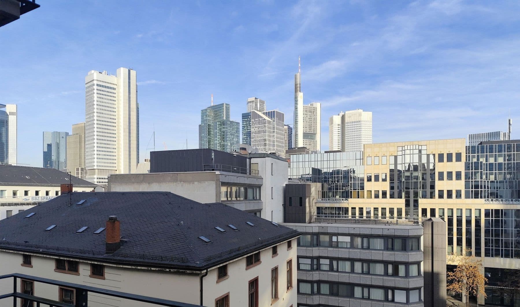 Prenájom bytu 1-izbový 35 m², Frankfurt (Main), Hesensko Prenájom bytu 1-izbový 35 m², Frankfurt (Main), Hesensko