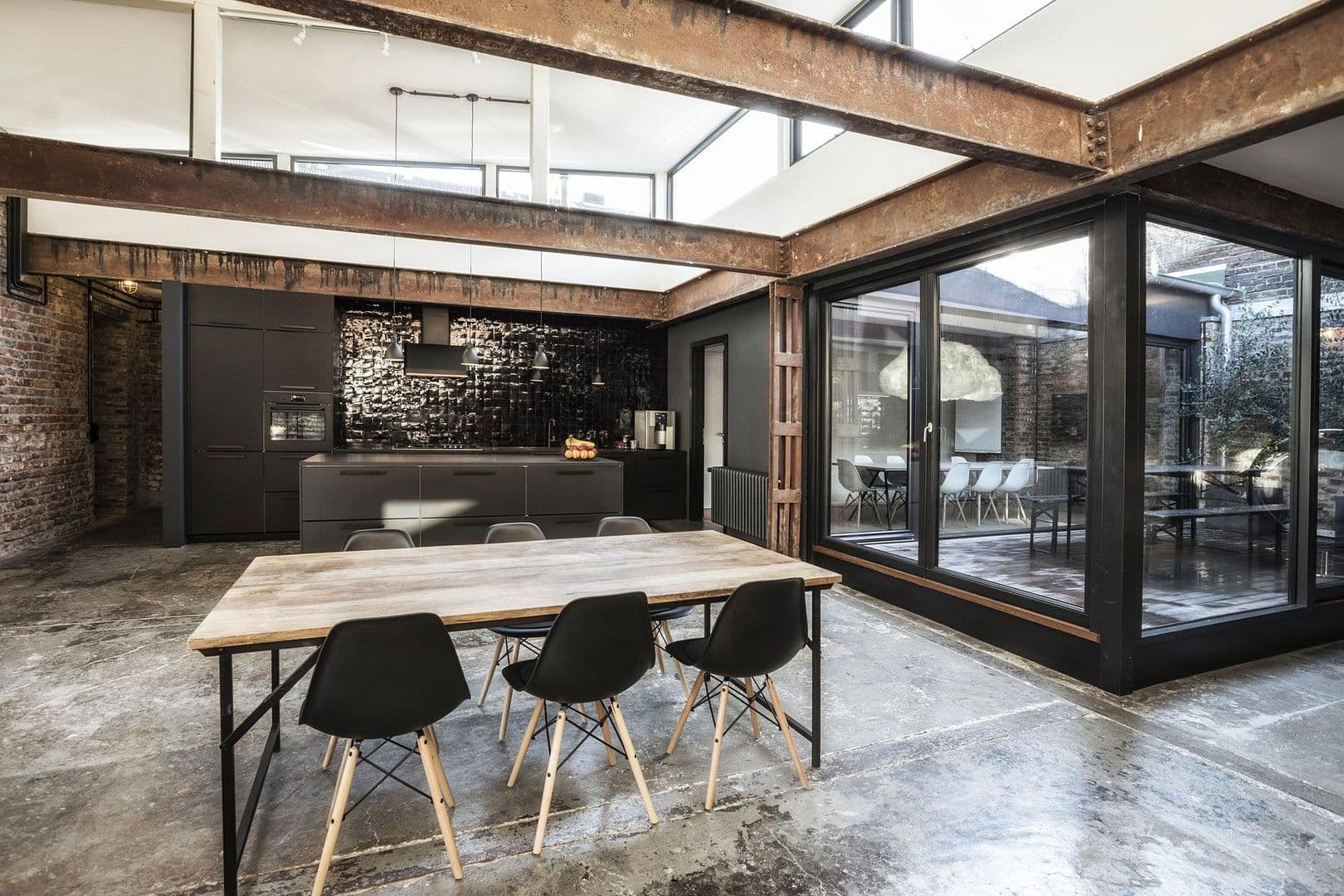 Predaj domu 360 m², pozemek 403 m², Jahnstraße 16a, Düsseldorf, Severné Porýnie - Westfálsko Predaj domu 360 m², pozemek 403 m², Jahnstraße 16a, Düsseldorf, Severné Porýnie - Westfálsko