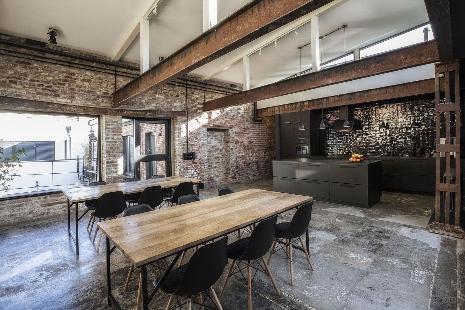 Predaj domu 360 m², pozemek 403 m², Jahnstraße 16a, Düsseldorf, Severné Porýnie - Westfálsko Predaj domu 360 m², pozemek 403 m², Jahnstraße 16a, Düsseldorf, Severné Porýnie - Westfálsko