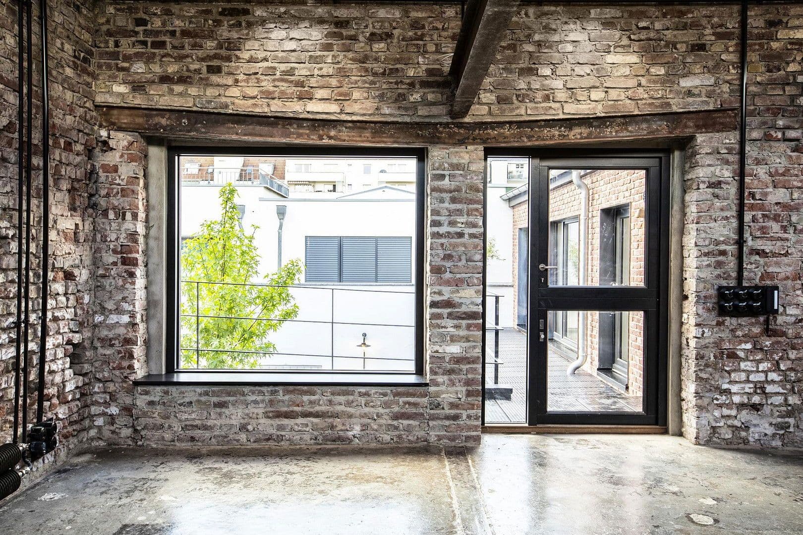 Predaj domu 360 m², pozemek 403 m², Jahnstraße 16a, Düsseldorf, Severné Porýnie - Westfálsko Predaj domu 360 m², pozemek 403 m², Jahnstraße 16a, Düsseldorf, Severné Porýnie - Westfálsko