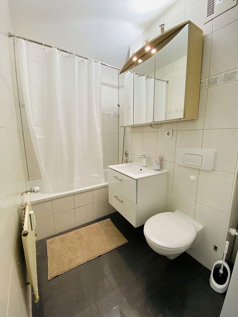 Prenájom bytu 110 m², Lilienthalstr, Augsburg, Bavorsko Prenájom bytu 110 m², Lilienthalstr, Augsburg, Bavorsko