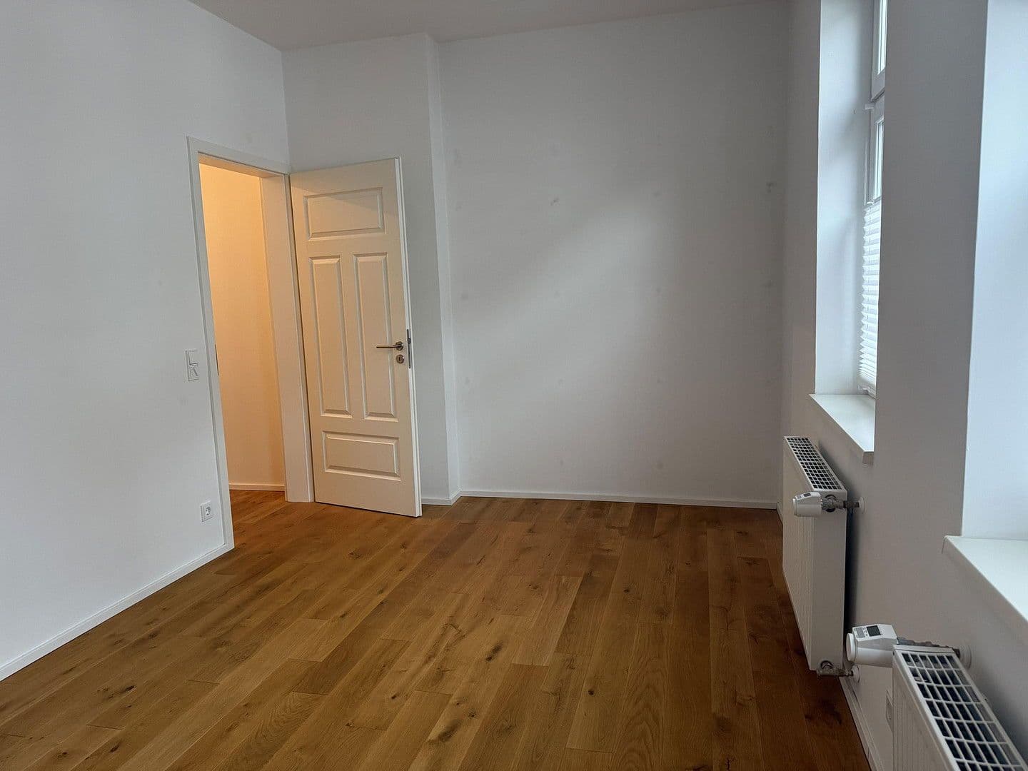 Prenájom domu 120 m², pozemek 200 m², Frankfurt, Hesensko Prenájom domu 120 m², pozemek 200 m², Frankfurt, Hesensko