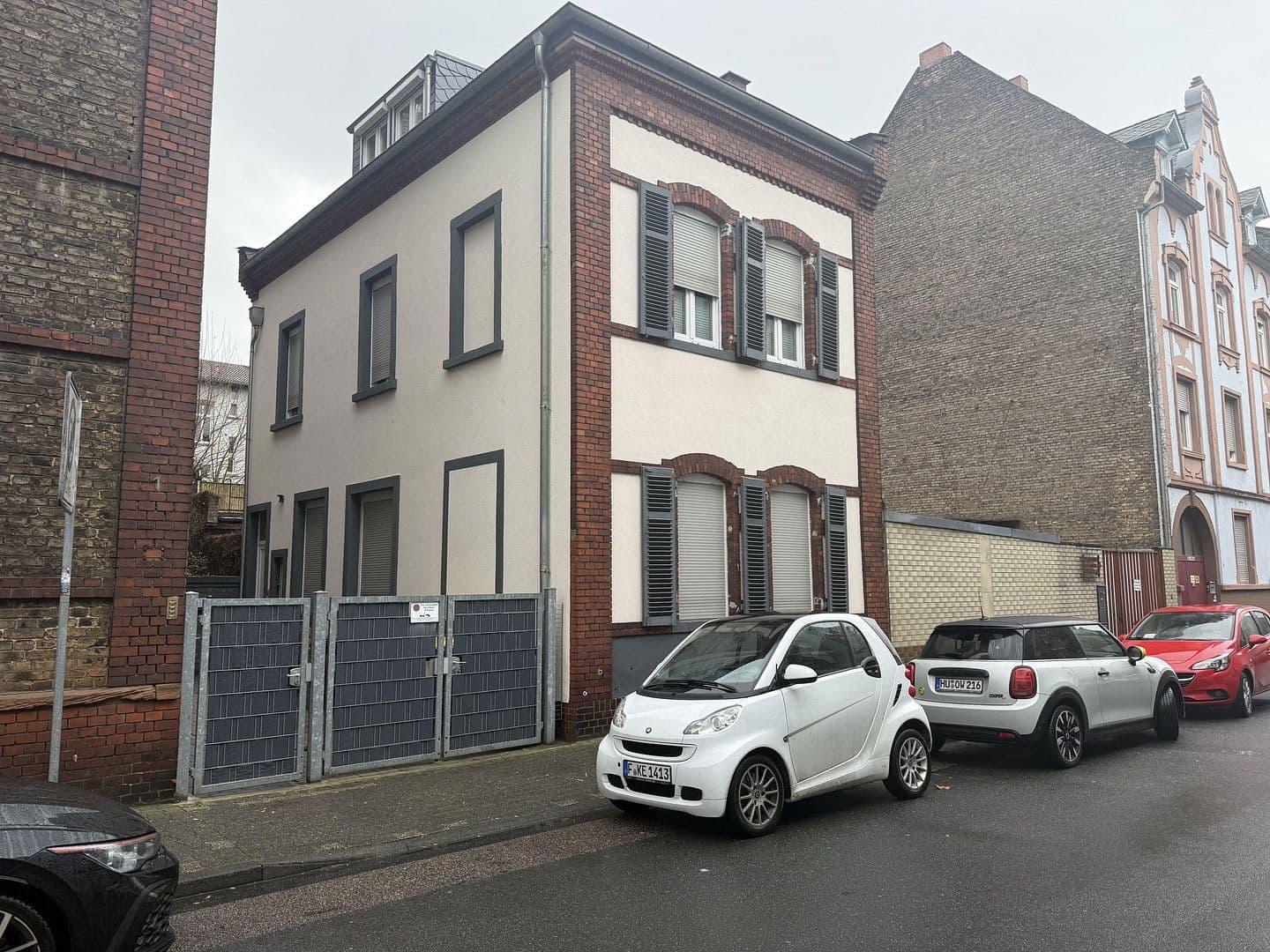 Prenájom domu 120 m², pozemek 200 m², Frankfurt, Hesensko Prenájom domu 120 m², pozemek 200 m², Frankfurt, Hesensko