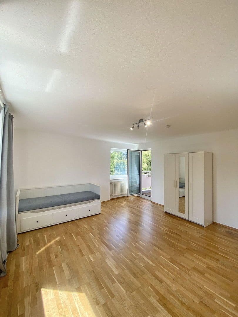 Prenájom bytu 1-izbový 75 m², Pfitznerstr, München, Bavorsko Prenájom bytu 1-izbový 75 m², Pfitznerstr, München, Bavorsko
