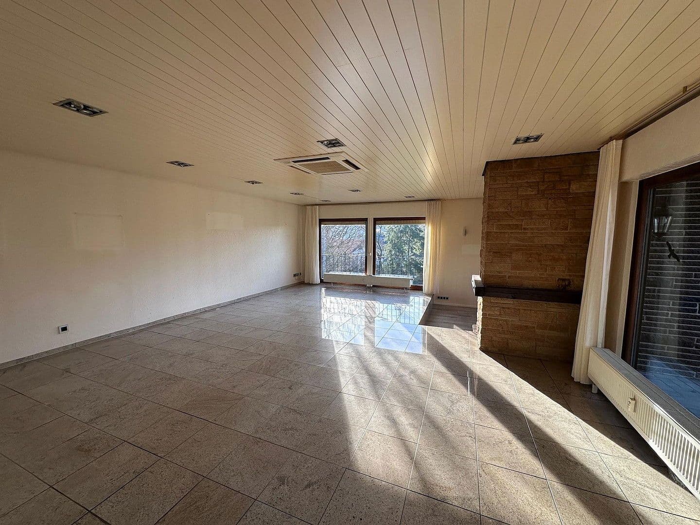 Predaj domu 228 m², pozemek 1.058 m², Solingen, Severné Porýnie - Westfálsko Predaj domu 228 m², pozemek 1.058 m², Solingen, Severné Porýnie - Westfálsko