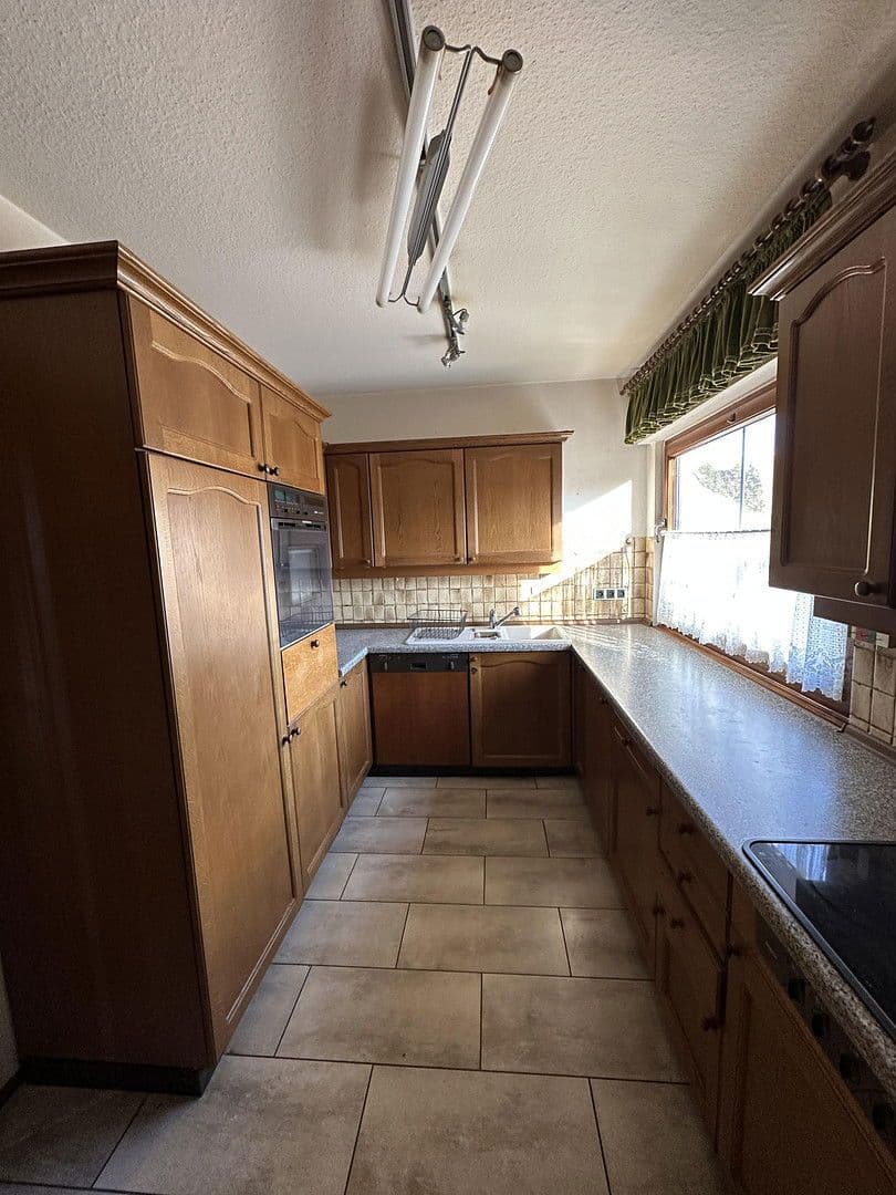 Predaj domu 228 m², pozemek 1.058 m², Solingen, Severné Porýnie - Westfálsko Predaj domu 228 m², pozemek 1.058 m², Solingen, Severné Porýnie - Westfálsko