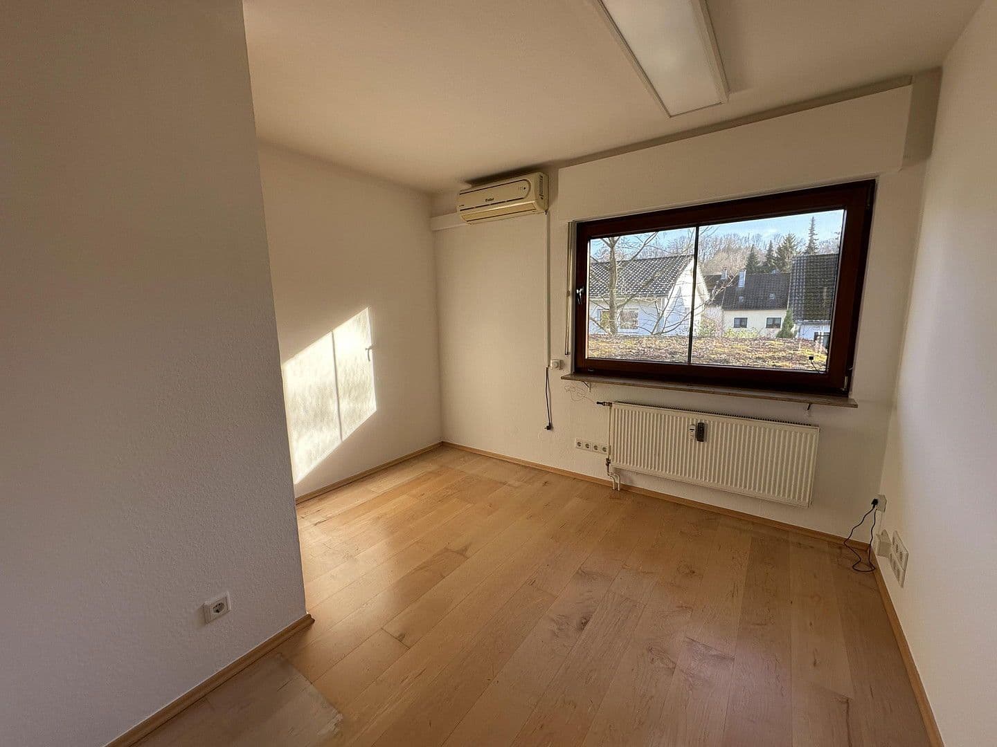 Predaj domu 228 m², pozemek 1.058 m², Solingen, Severné Porýnie - Westfálsko Predaj domu 228 m², pozemek 1.058 m², Solingen, Severné Porýnie - Westfálsko