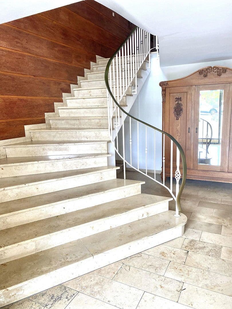 Predaj nebytového priestoru 1.445 m², Bad Soden-Salmünster, Hesensko Predaj nebytového priestoru 1.445 m², Bad Soden-Salmünster, Hesensko