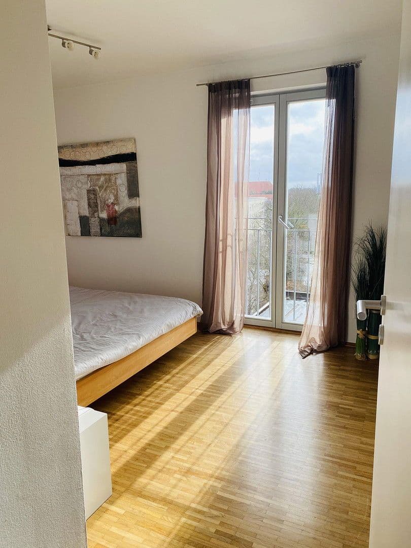 Prenájom bytu 3-izbový 88 m², St. Cajetan Str. 29, München, Bavorsko Prenájom bytu 3-izbový 88 m², St. Cajetan Str. 29, München, Bavorsko