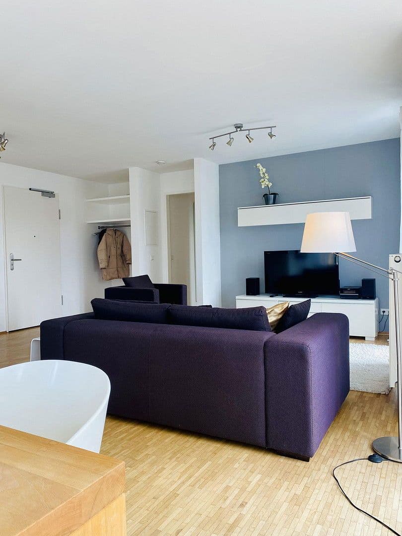 Prenájom bytu 3-izbový 88 m², St. Cajetan Str. 29, München, Bavorsko Prenájom bytu 3-izbový 88 m², St. Cajetan Str. 29, München, Bavorsko