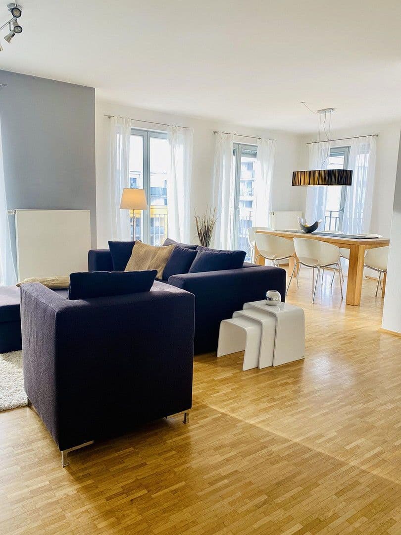 Prenájom bytu 3-izbový 88 m², St. Cajetan Str. 29, München, Bavorsko Prenájom bytu 3-izbový 88 m², St. Cajetan Str. 29, München, Bavorsko