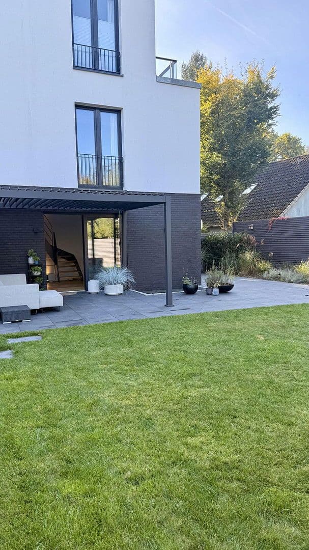 Predaj domu 155 m², pozemek 250 m², Hamburg, Hamburg Predaj domu 155 m², pozemek 250 m², Hamburg, Hamburg