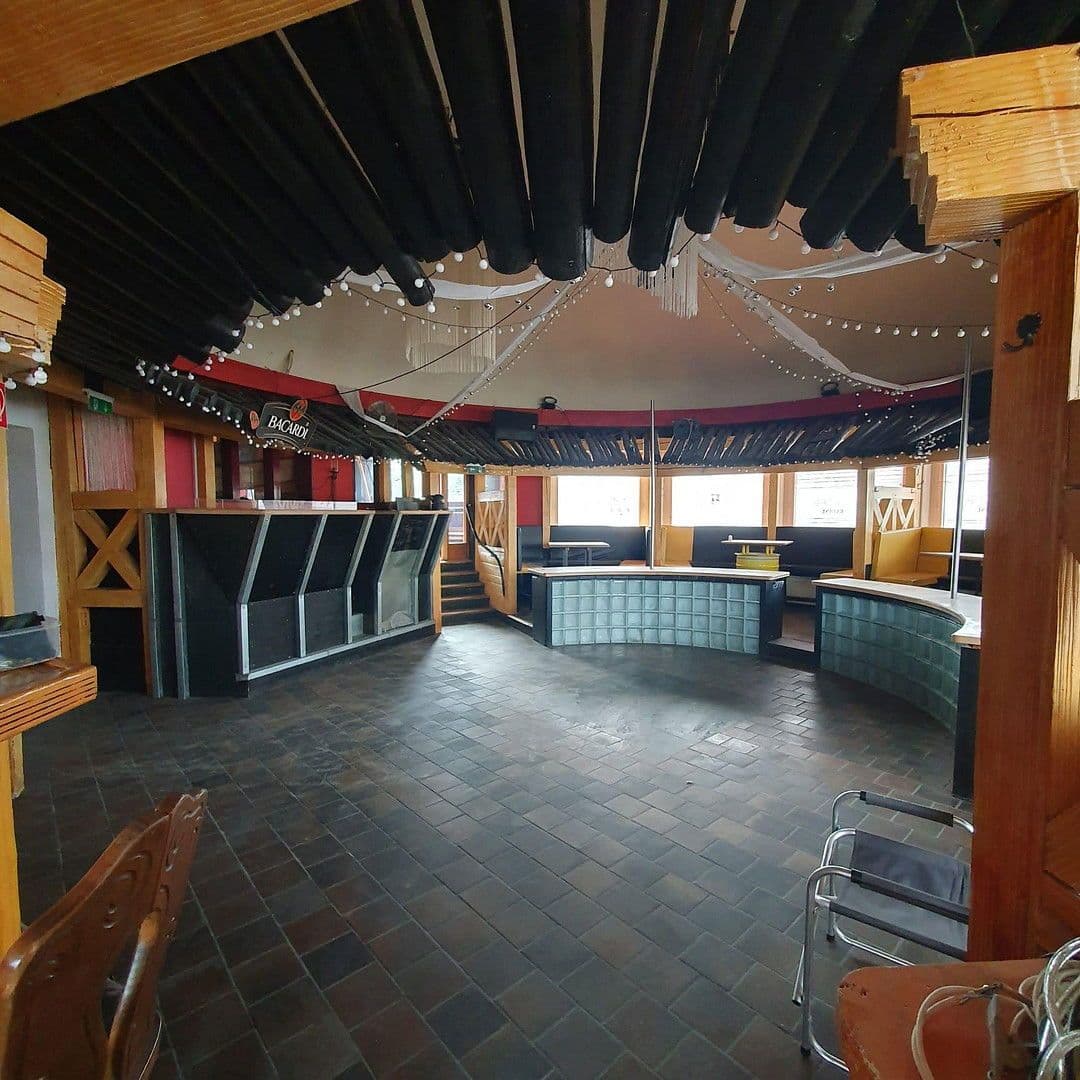 Predaj domu 611 m², pozemek 430 m², Elbingeröderstr. 9, Braunlage, Dolné Sasko Predaj domu 611 m², pozemek 430 m², Elbingeröderstr. 9, Braunlage, Dolné Sasko