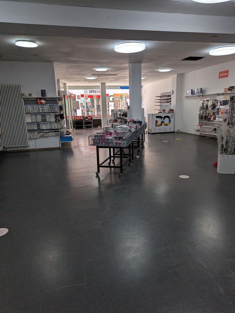 Prenájom nebytového priestoru 250 m², Marktstraße 5, Rottenburg am Neckar, Bádensko-Wurttembersko Prenájom nebytového priestoru 250 m², Marktstraße 5, Rottenburg am Neckar, Bádensko-Wurttembersko