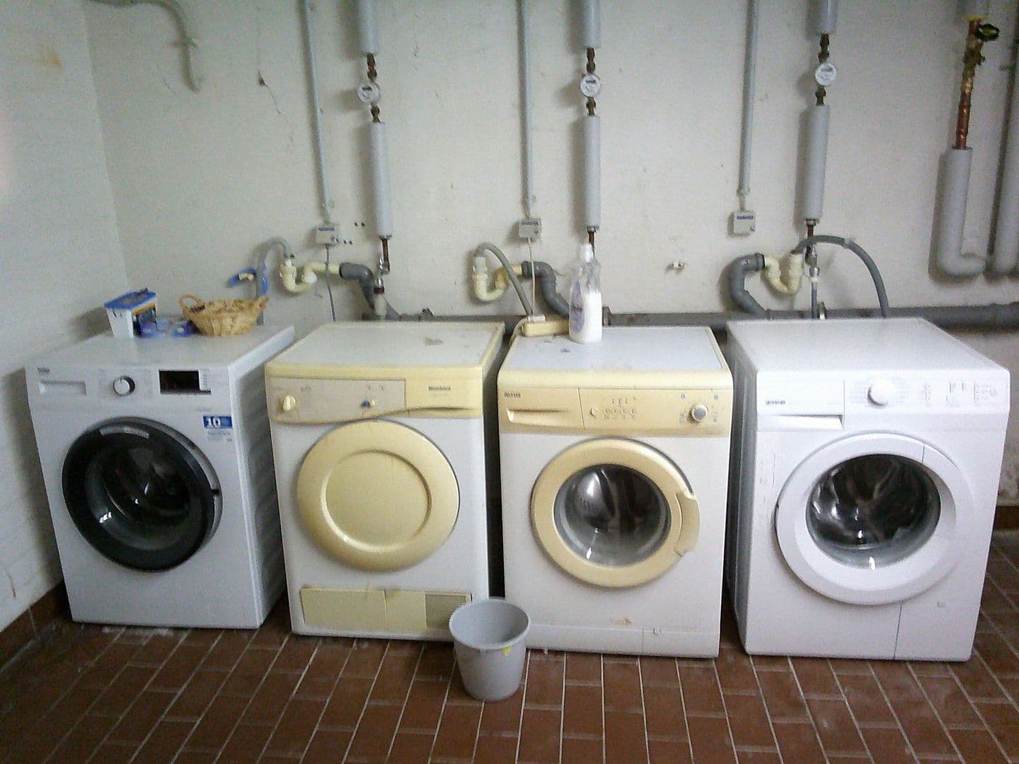 Predaj domu 658 m², pozemek 925 m², Niedergörsdorf, Brandenbursko Predaj domu 658 m², pozemek 925 m², Niedergörsdorf, Brandenbursko