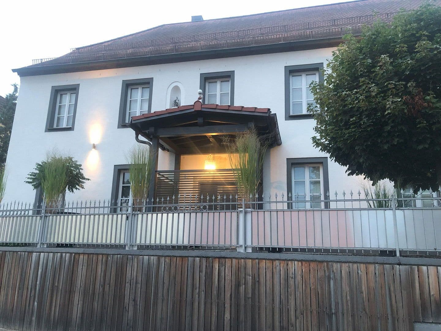 Predaj domu 360 m², pozemek 700 m², Hohenburg, Bavorsko Predaj domu 360 m², pozemek 700 m², Hohenburg, Bavorsko