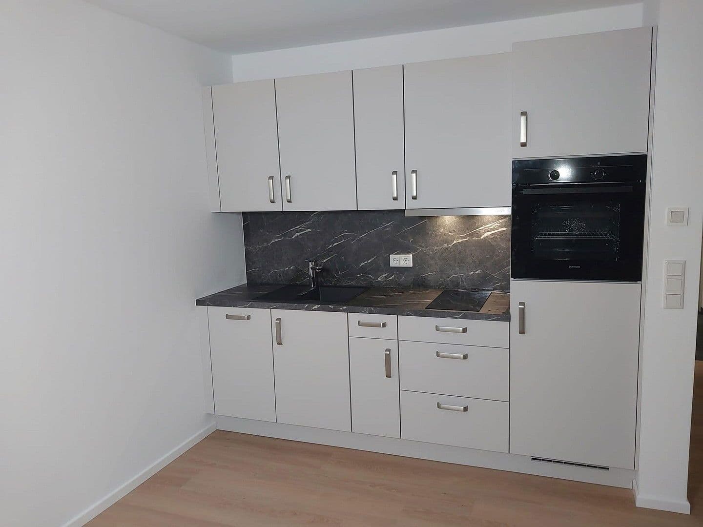 Prenájom bytu 1-izbový 26 m², Maximilianstr. 43, Nürnberg, Bavorsko Prenájom bytu 1-izbový 26 m², Maximilianstr. 43, Nürnberg, Bavorsko