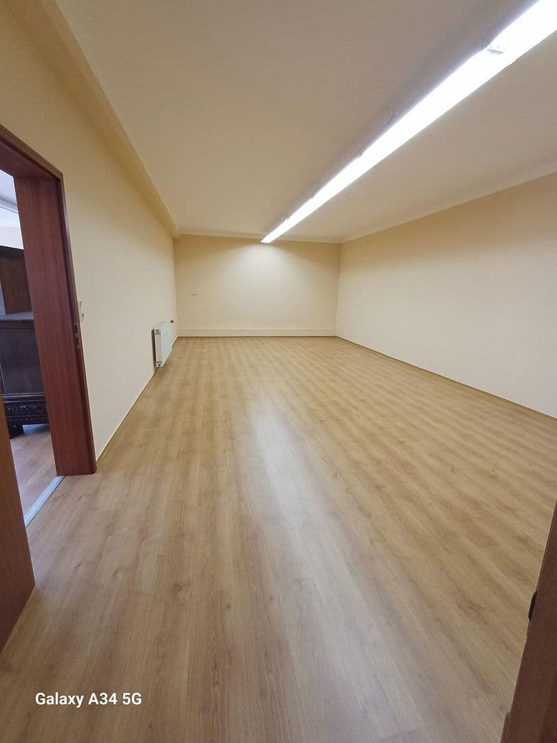 Prenájom nebytového priestoru 1.000 m², Wartburgstr. 5, Eisenach, Durínsko Prenájom nebytového priestoru 1.000 m², Wartburgstr. 5, Eisenach, Durínsko