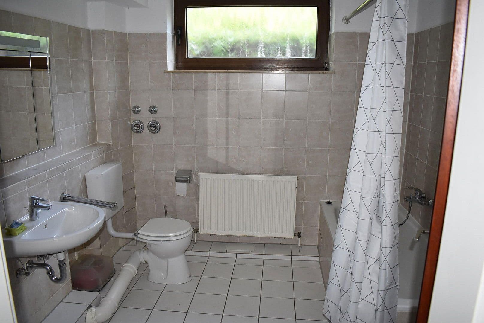 Prenájom bytu 1-izbový 39 m², Mainz, Porýnie-Falcko Prenájom bytu 1-izbový 39 m², Mainz, Porýnie-Falcko