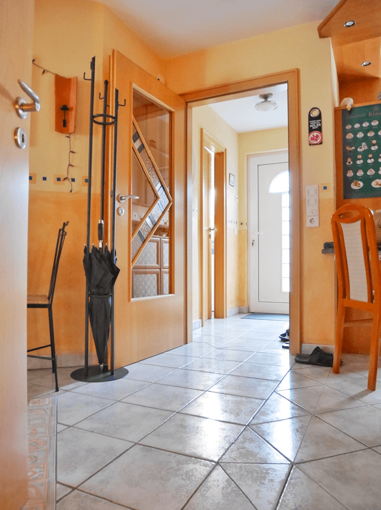 Predaj domu 200 m², pozemek 328 m², Bad Vilbel, Hesensko Predaj domu 200 m², pozemek 328 m², Bad Vilbel, Hesensko