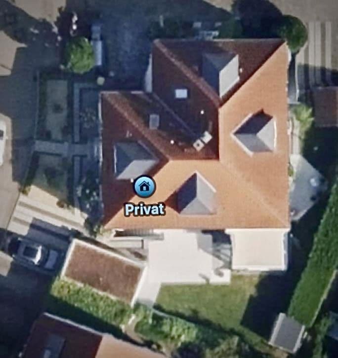 Predaj domu 200 m², pozemek 328 m², Bad Vilbel, Hesensko Predaj domu 200 m², pozemek 328 m², Bad Vilbel, Hesensko