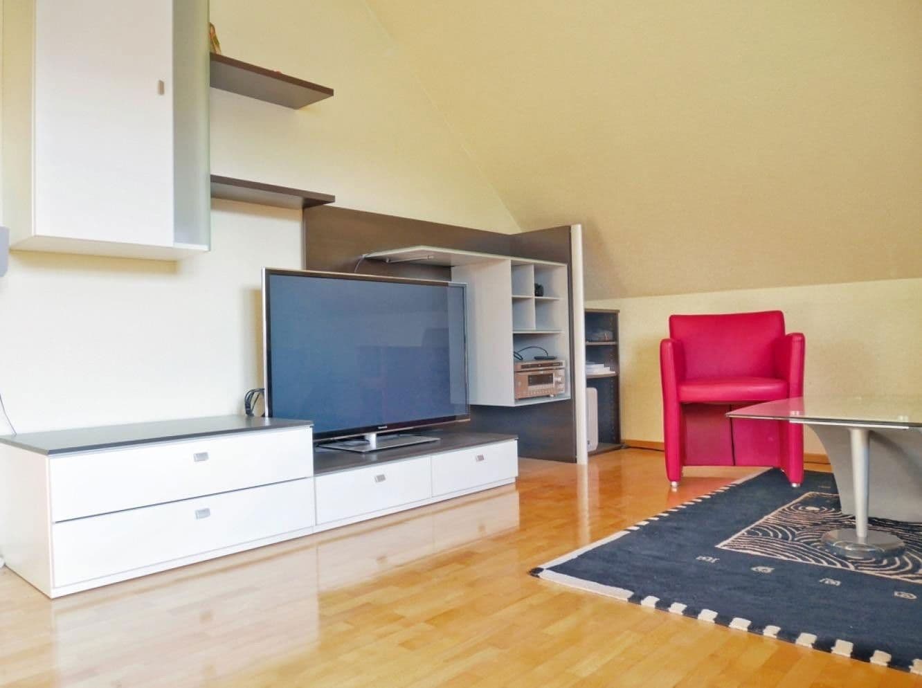 Predaj domu 200 m², pozemek 328 m², Bad Vilbel, Hesensko Predaj domu 200 m², pozemek 328 m², Bad Vilbel, Hesensko