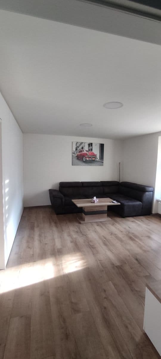 Prenájom bytu 3-izbový 60 m², Husova, Vratimov, Moravskoslezský kraj Prenájom bytu 3-izbový 60 m², Husova, Vratimov, Moravskoslezský kraj