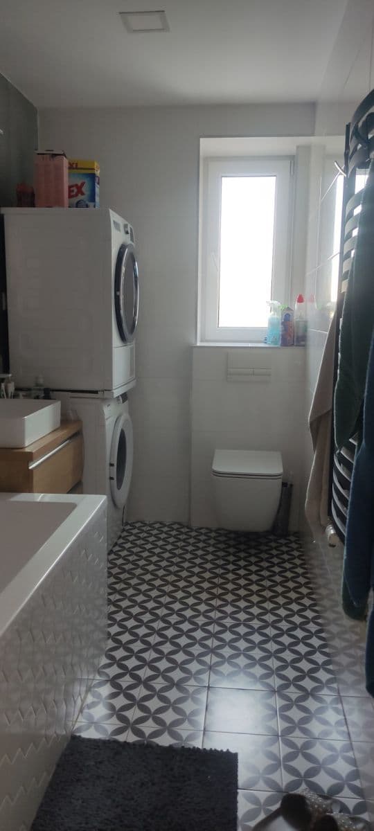 Prenájom bytu 3-izbový 60 m², Husova, Vratimov, Moravskoslezský kraj Prenájom bytu 3-izbový 60 m², Husova, Vratimov, Moravskoslezský kraj