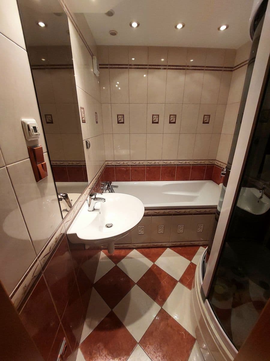 Predaj bytu 3-izbový 75 m², Leopoldova, Praha, Praha Predaj bytu 3-izbový 75 m², Leopoldova, Praha, Praha