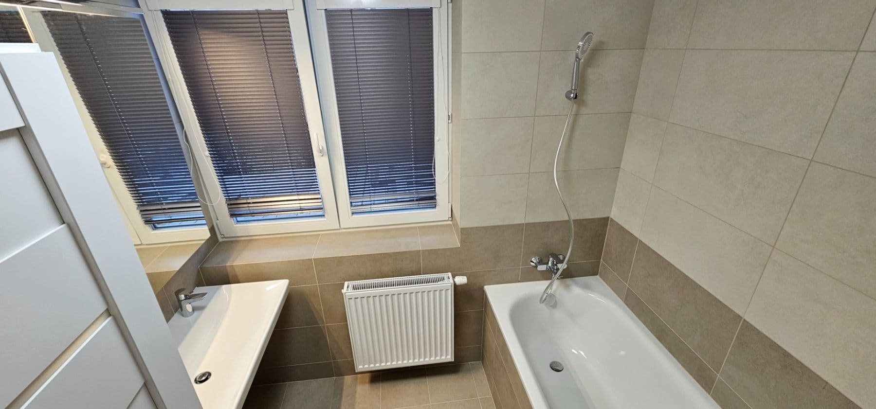 Prenájom bytu 3-izbový 75 m², Pod Kesnerkou, Praha, Praha Prenájom bytu 3-izbový 75 m², Pod Kesnerkou, Praha, Praha