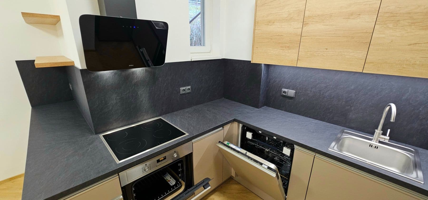 Prenájom bytu 3-izbový 75 m², Pod Kesnerkou, Praha, Praha Prenájom bytu 3-izbový 75 m², Pod Kesnerkou, Praha, Praha