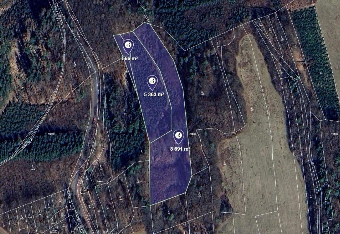 Predaj pozemku 14.620 m², Petrůvka, Zlínský kraj Predaj pozemku 14.620 m², Petrůvka, Zlínský kraj