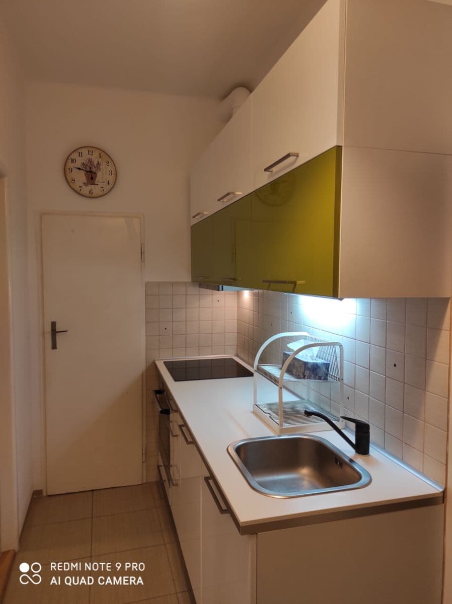 Predaj bytu 2-izbový 44 m², Písecká, Praha, Praha Predaj bytu 2-izbový 44 m², Písecká, Praha, Praha