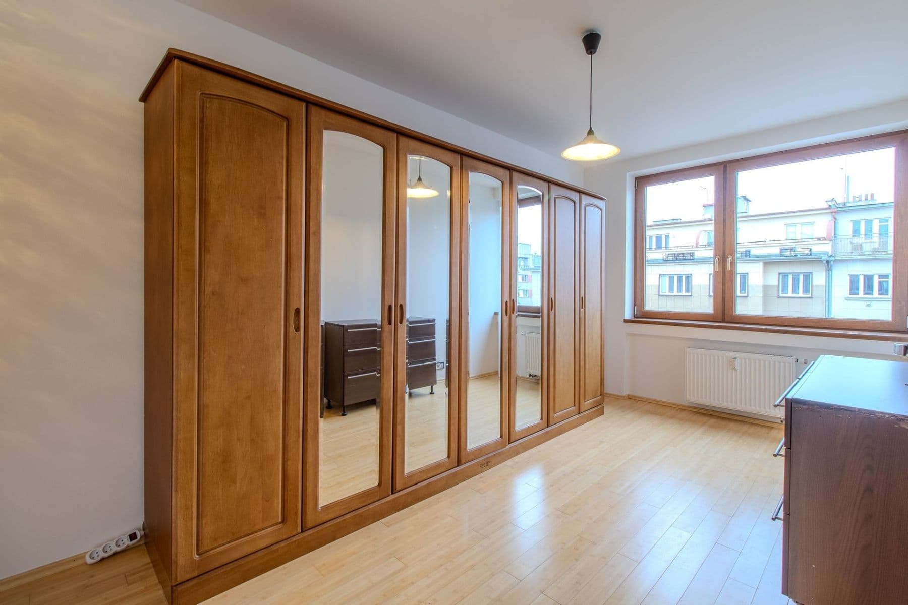 Prenájom bytu 4-izbový 88 m², Kloboučnická, Praha, Praha Prenájom bytu 4-izbový 88 m², Kloboučnická, Praha, Praha