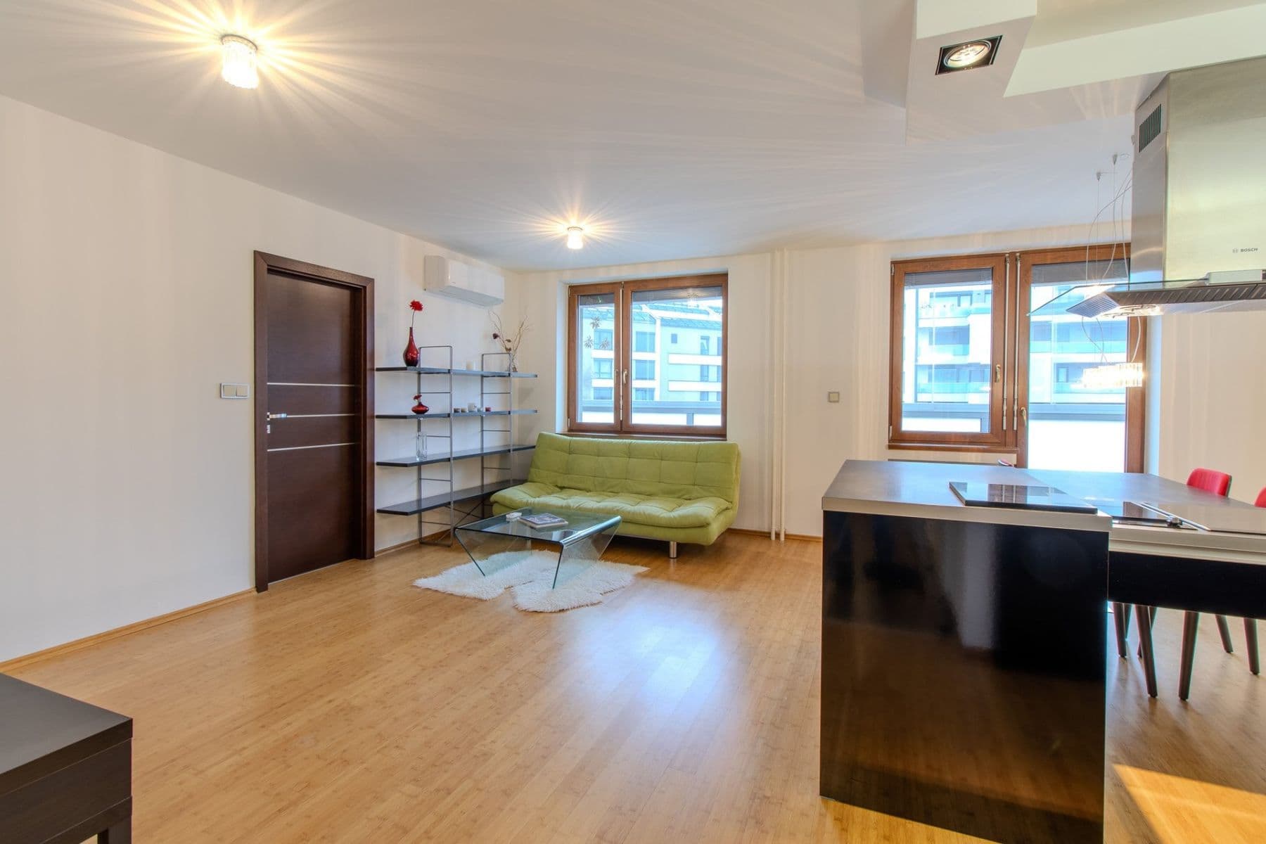 Prenájom bytu 4-izbový 88 m², Kloboučnická, Praha, Praha Prenájom bytu 4-izbový 88 m², Kloboučnická, Praha, Praha