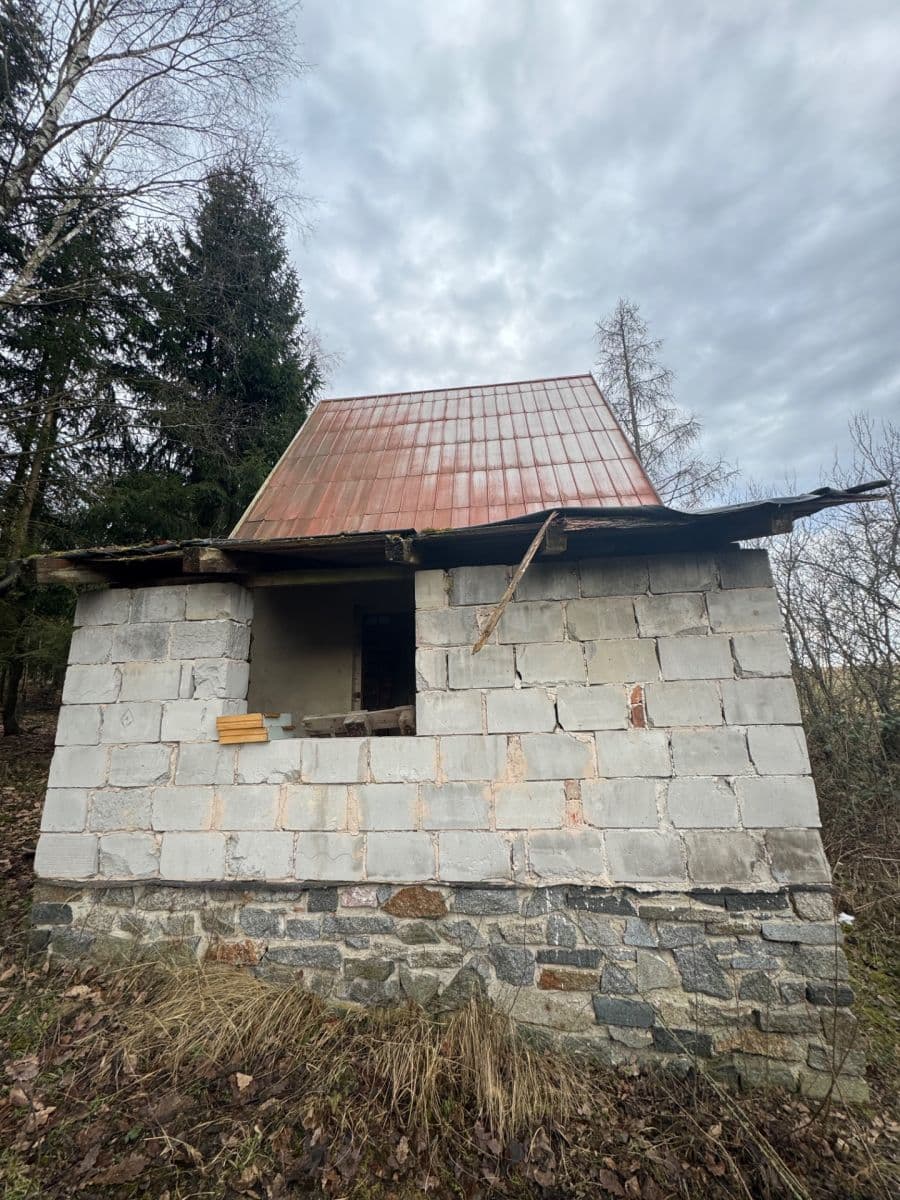 Predaj rekreačného objektu 54 m², pozemek 352 m², Sázava, Středočeský kraj Predaj rekreačného objektu 54 m², pozemek 352 m², Sázava, Středočeský kraj