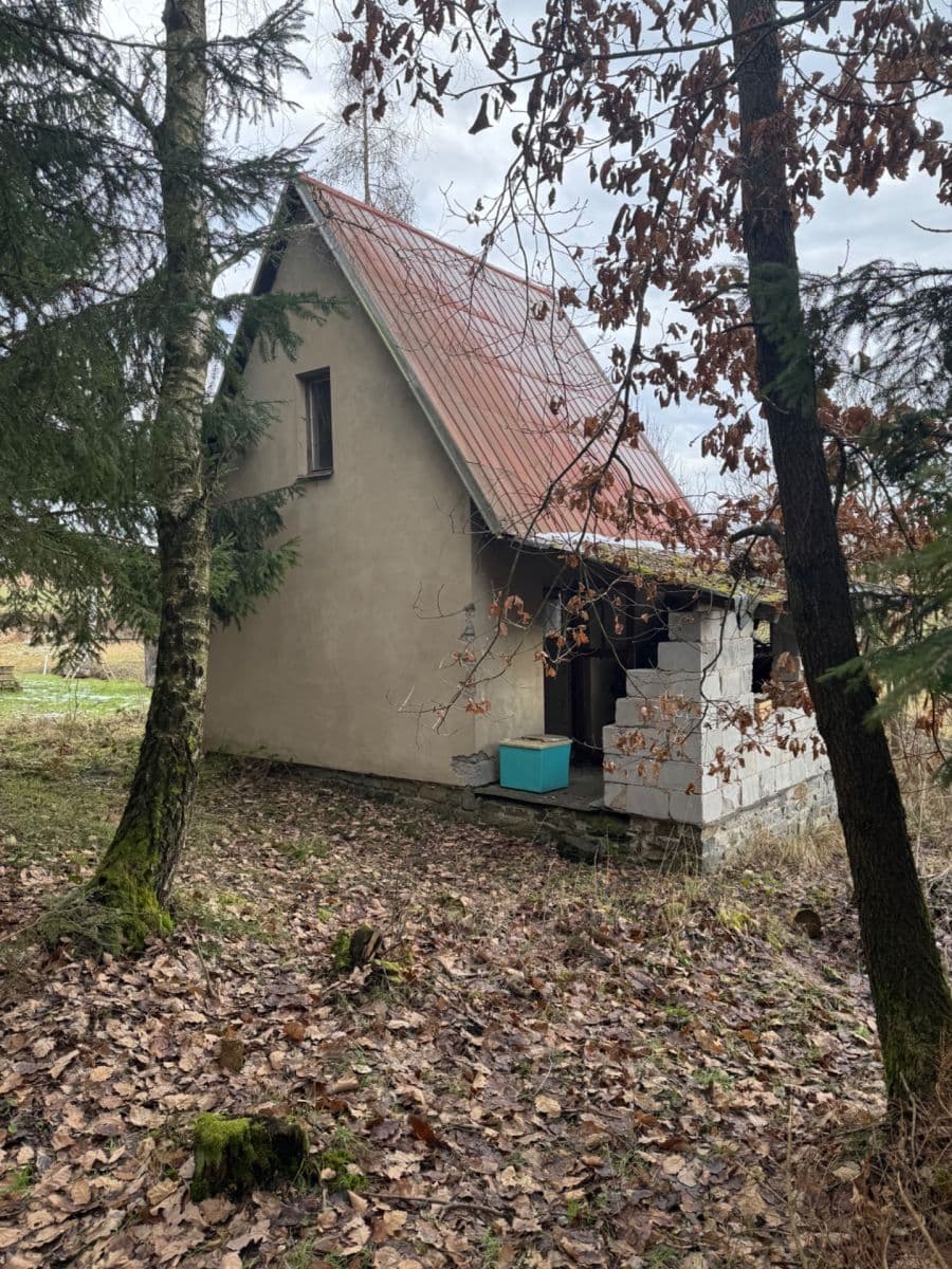 Predaj rekreačného objektu 54 m², pozemek 352 m², Sázava, Středočeský kraj Predaj rekreačného objektu 54 m², pozemek 352 m², Sázava, Středočeský kraj