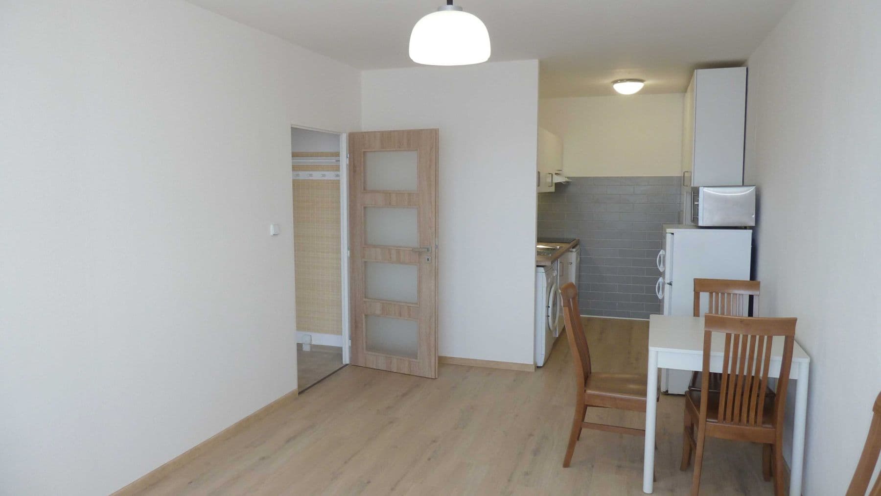Prenájom bytu 2-izbový 43 m², Bellušova, Praha, Praha Prenájom bytu 2-izbový 43 m², Bellušova, Praha, Praha