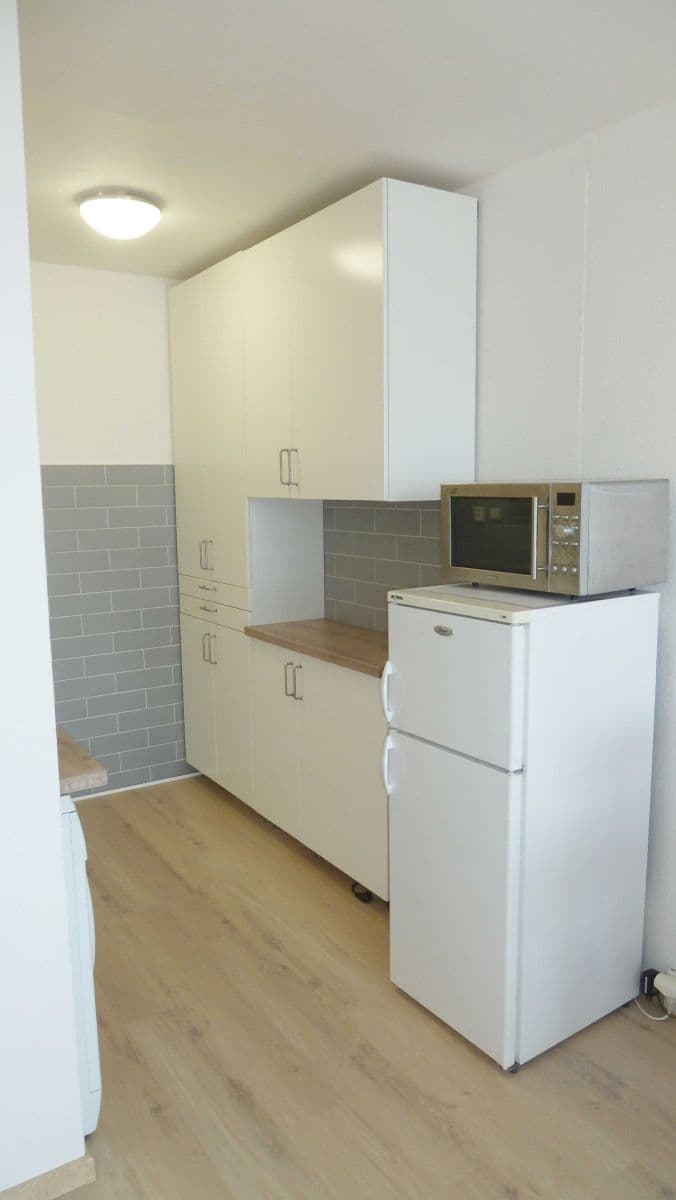 Prenájom bytu 2-izbový 43 m², Bellušova, Praha, Praha Prenájom bytu 2-izbový 43 m², Bellušova, Praha, Praha