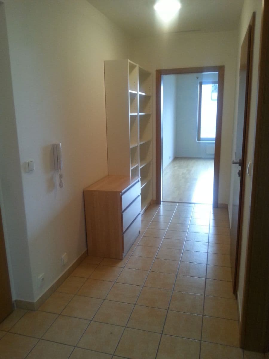 Prenájom bytu 2-izbový 55 m², Jeseniova, Praha, Praha Prenájom bytu 2-izbový 55 m², Jeseniova, Praha, Praha
