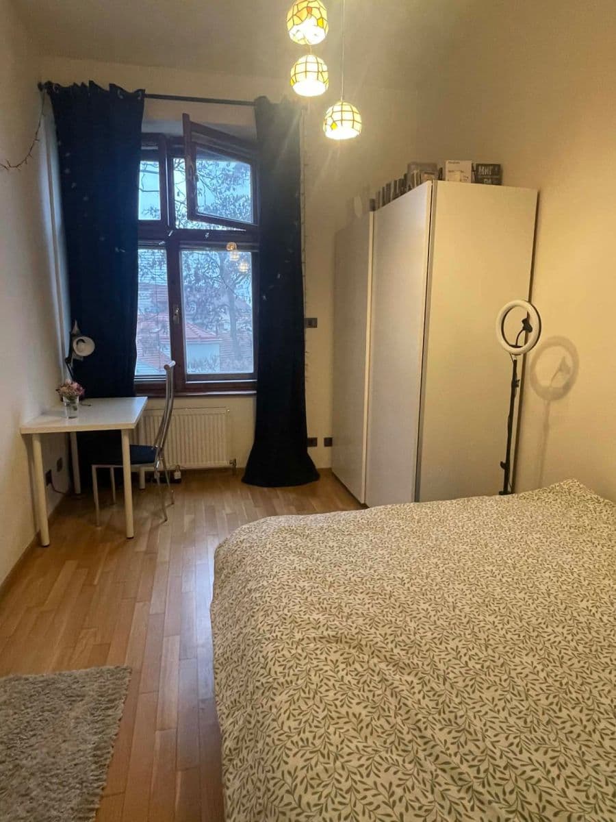 Prenájom bytu 3-izbový 75 m², Krymská, Praha, Praha Prenájom bytu 3-izbový 75 m², Krymská, Praha, Praha