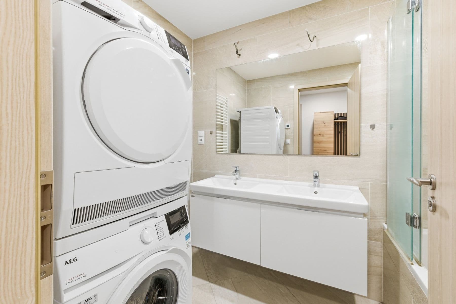 Predaj bytu 3-izbový 70 m², Klausova, Praha, Praha Predaj bytu 3-izbový 70 m², Klausova, Praha, Praha