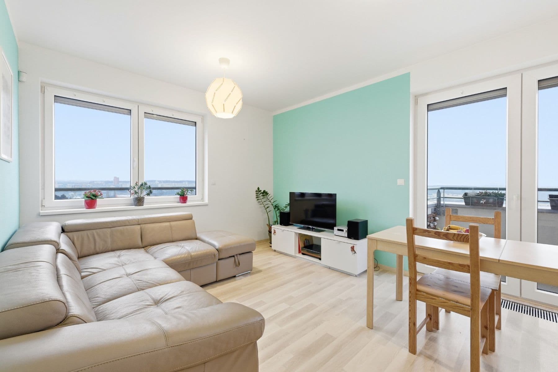 Predaj bytu 3-izbový 70 m², Klausova, Praha, Praha Predaj bytu 3-izbový 70 m², Klausova, Praha, Praha