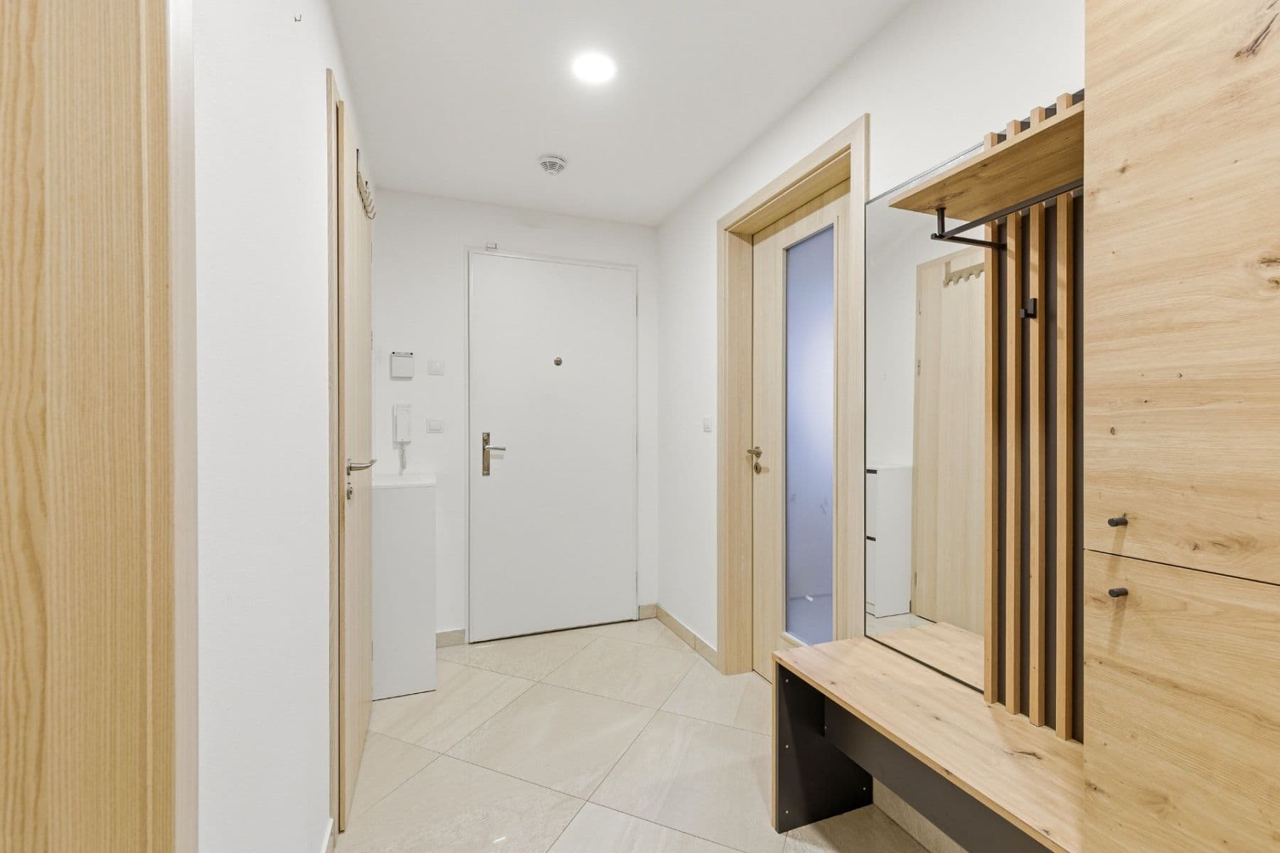 Predaj bytu 3-izbový 70 m², Klausova, Praha, Praha Predaj bytu 3-izbový 70 m², Klausova, Praha, Praha