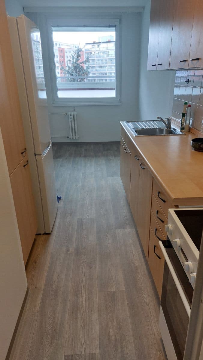 Prenájom bytu 3-izbový 74 m², Petýrkova, Praha, Praha Prenájom bytu 3-izbový 74 m², Petýrkova, Praha, Praha