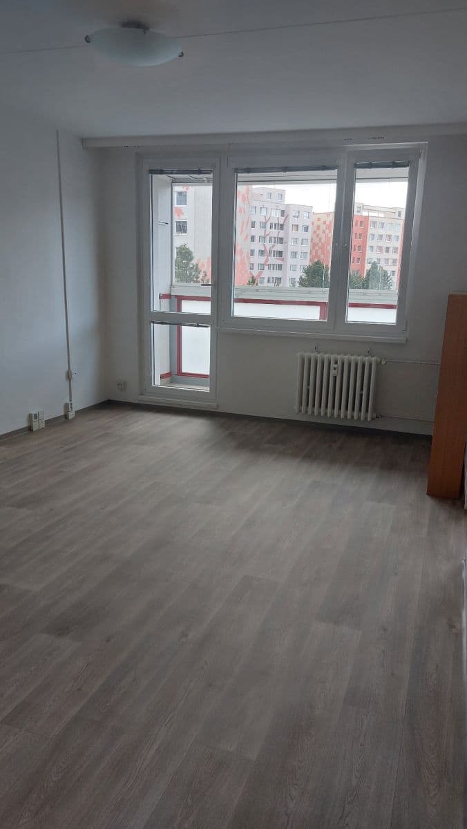 Prenájom bytu 3-izbový 74 m², Petýrkova, Praha, Praha Prenájom bytu 3-izbový 74 m², Petýrkova, Praha, Praha