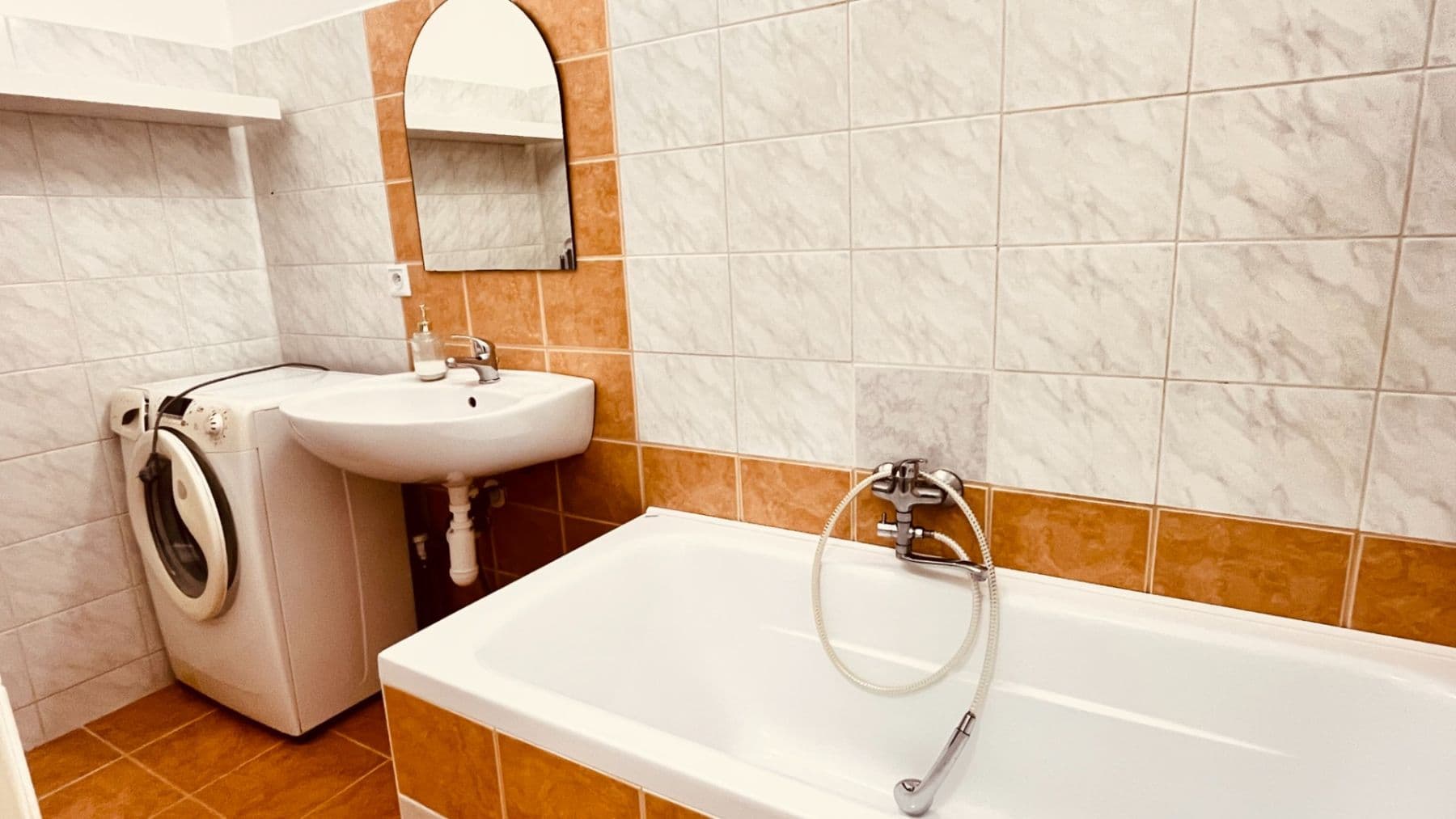 Prenájom bytu 1-izbový 40 m², Na Moklině, Praha, Praha Prenájom bytu 1-izbový 40 m², Na Moklině, Praha, Praha