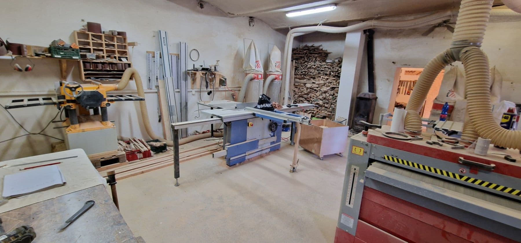 Prenájom nebytového priestoru 100 m², J. Štulíka, Zvole, Středočeský kraj Prenájom nebytového priestoru 100 m², J. Štulíka, Zvole, Středočeský kraj