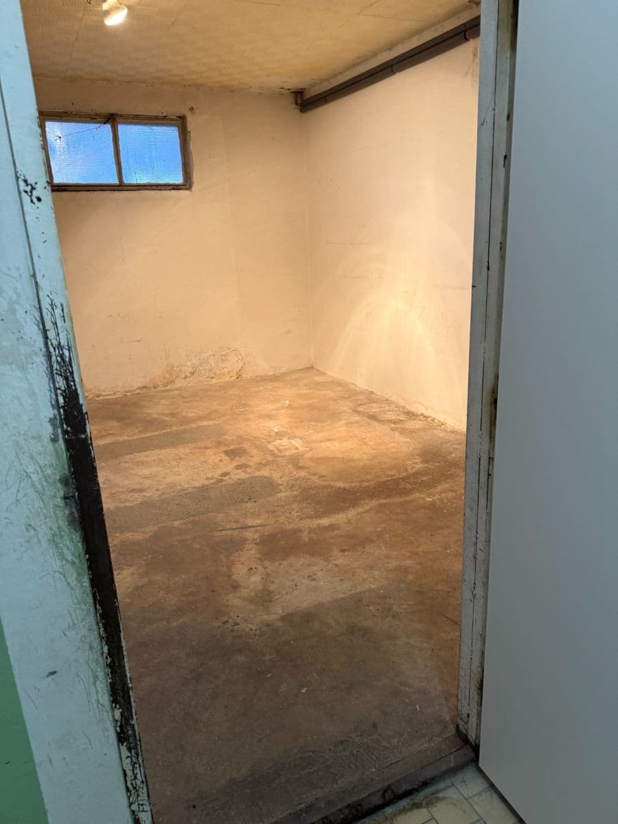 Predaj nebytového priestoru 17 m², Závodní, Děčín, Ústecký kraj Predaj nebytového priestoru 17 m², Závodní, Děčín, Ústecký kraj