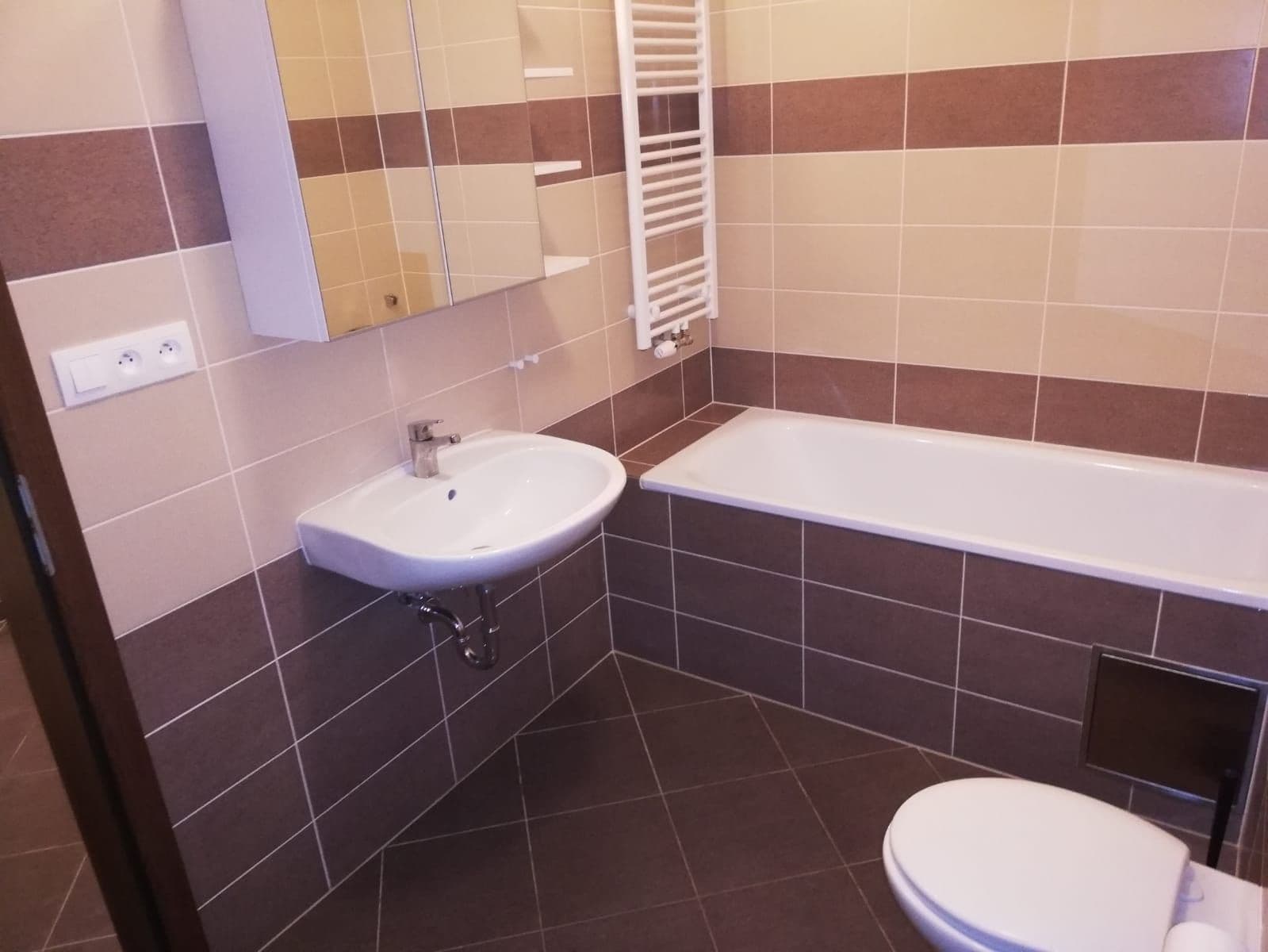 Prenájom bytu 2-izbový 50 m², U Hostavického potoka, Praha, Praha Prenájom bytu 2-izbový 50 m², U Hostavického potoka, Praha, Praha